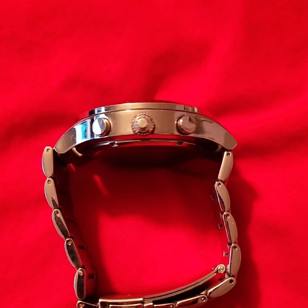 DKNY NY1452 Chronograph Watch with 3 Subdials, Date &‎ Silver and Black Accents